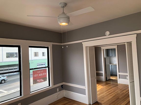 4th image of 2710 Market St #1