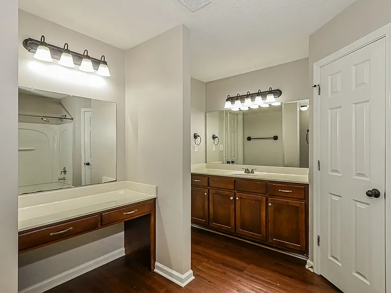 4313 Genevieve Dr — Photo 12
