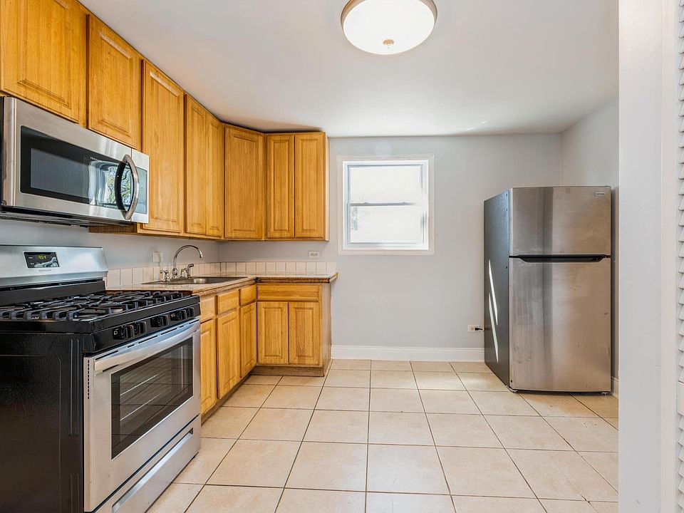 1st image of 3353 N Kedvale Ave