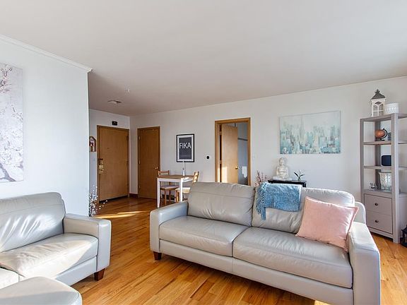 4th image of 2717 Eastern Ave NE #B