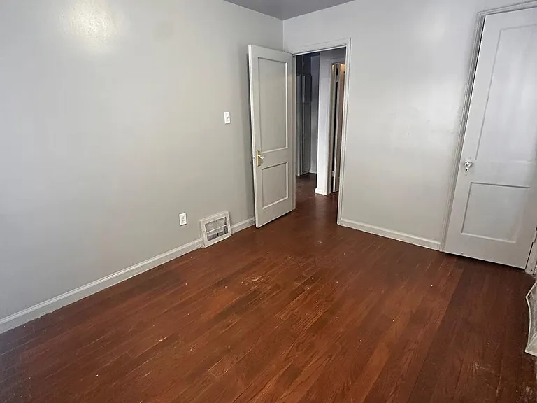 9737 Camley St — Photo 7