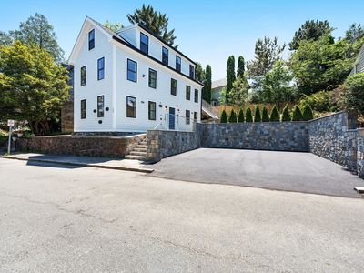 290 Washington St #B, Marblehead, MA, 01945