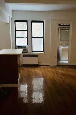 Rented by Meraki Realty LLC | media 7