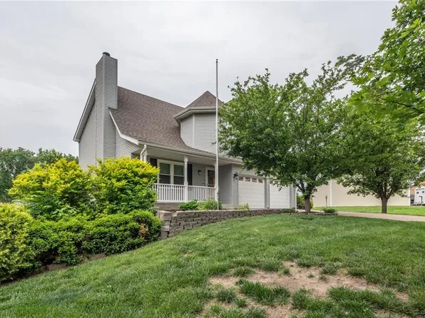 15143 Briarwood Dr, Basehor, KS 66007