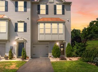 121 Tidewater Ter, Falling Waters, WV 25419