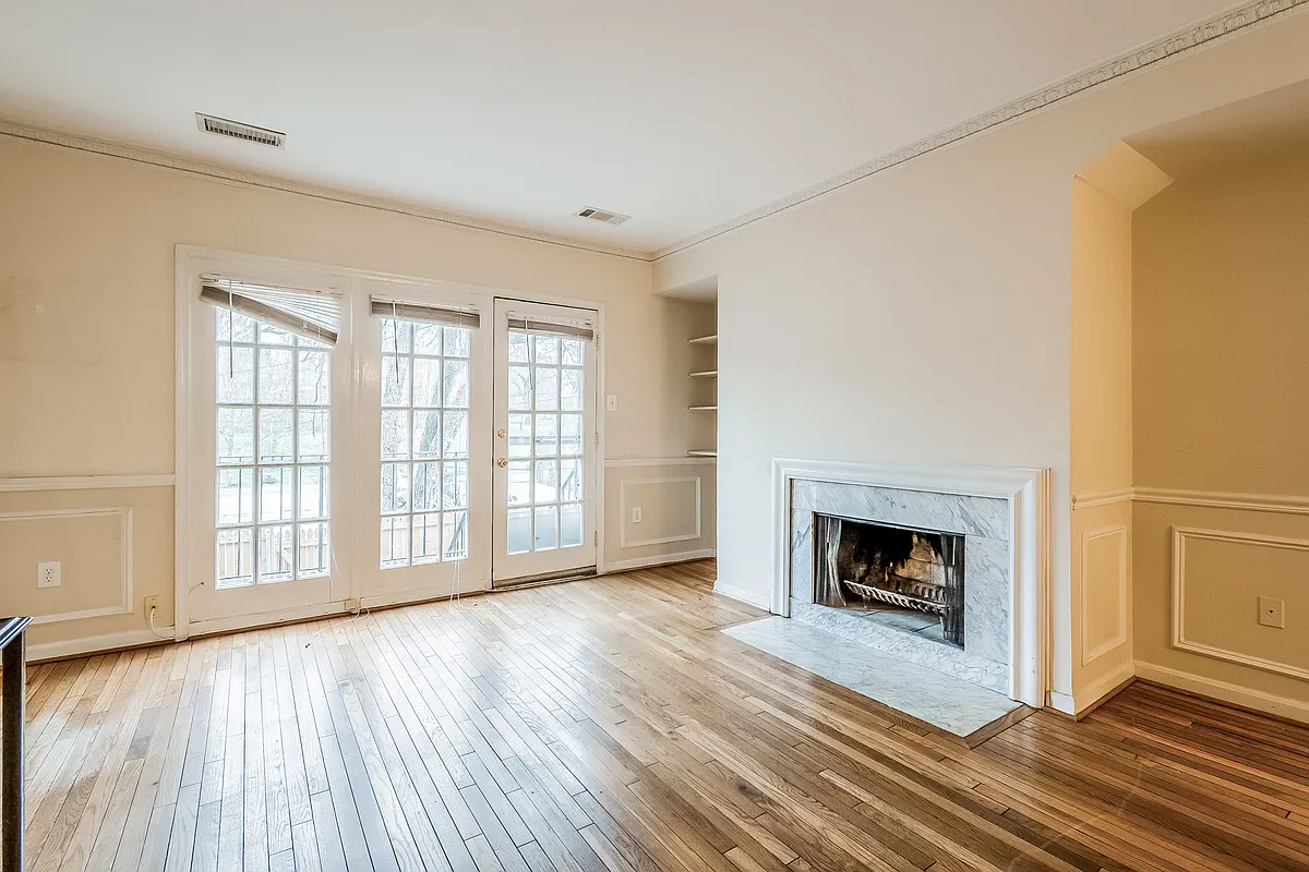 Building Photo - 4515 Macarthur Blvd NW #B