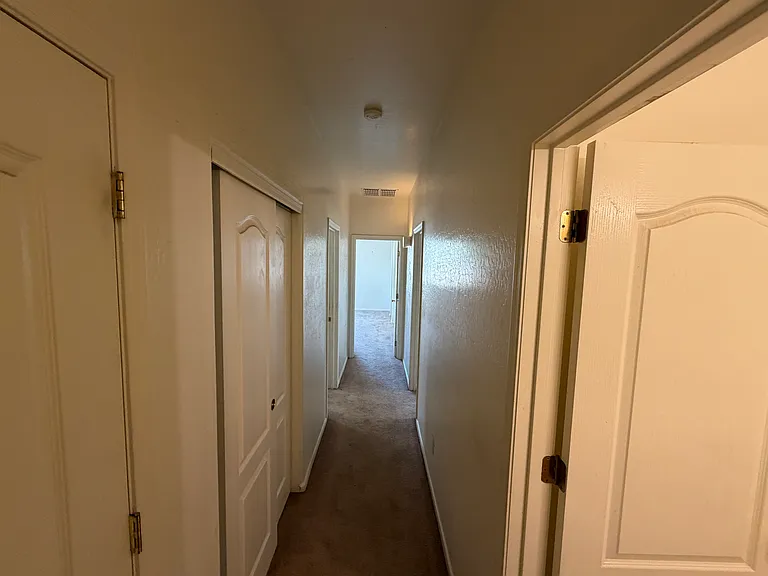 6926 S 37th Dr — Photo 15
