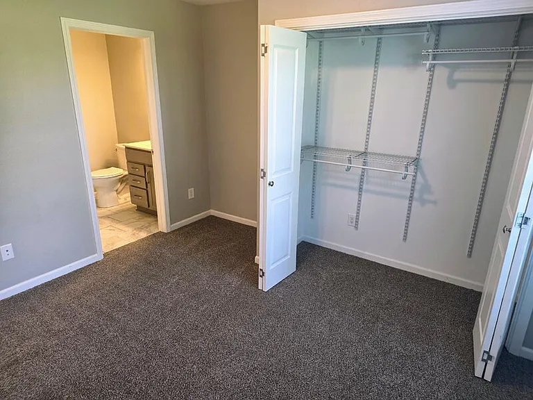 4543 NE McDougal Ln — Photo 27