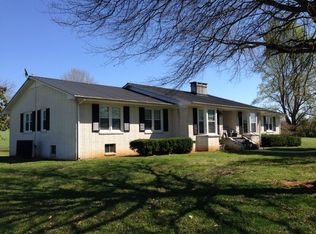 211 Hill Dr, Rock Island, TN 38581