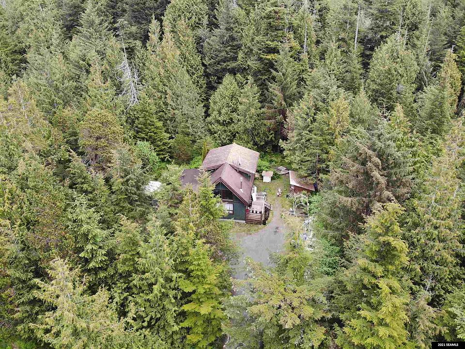 2nd image of 420 Strawberry Rd