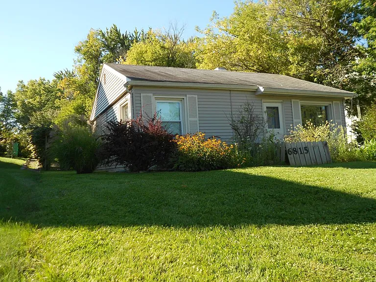 6815 Leytonstone Blvd — Photo 1