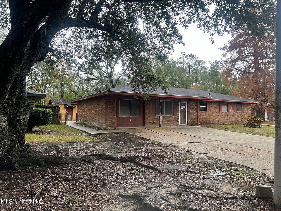 1st image of 605 E David Dr