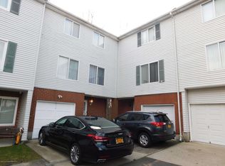 216 Ilyssa Way, Staten Island, NY 10312