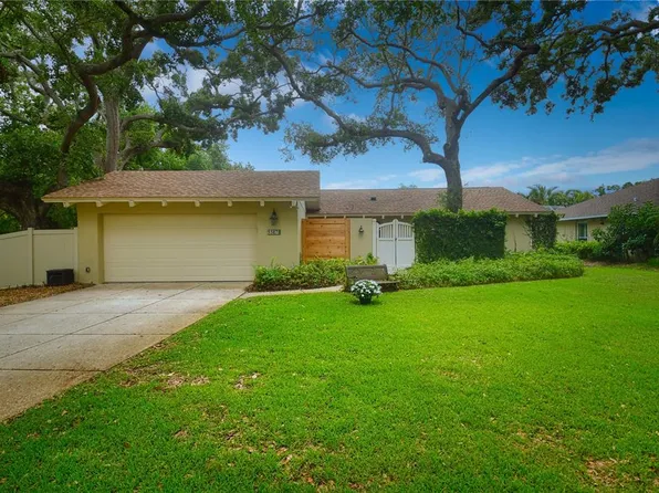 13878 OAK FOREST BOULEVARD N, SEMINOLE, FL 33776