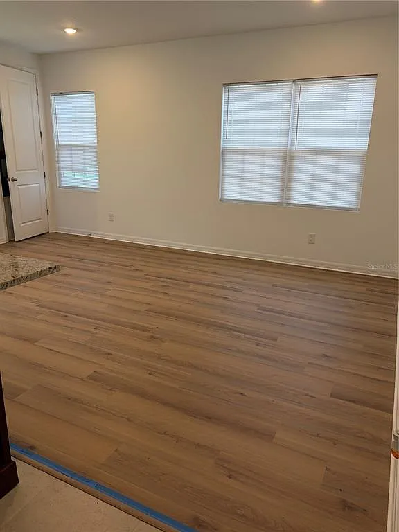 1 bed, 1.0 bath, 700 sqft, $1,800 — Photo 3