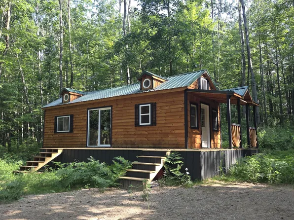 9843 W Blanchard Rd, Blanchard, MI 49310