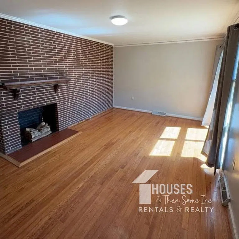 809 Wilson St — Photo 4
