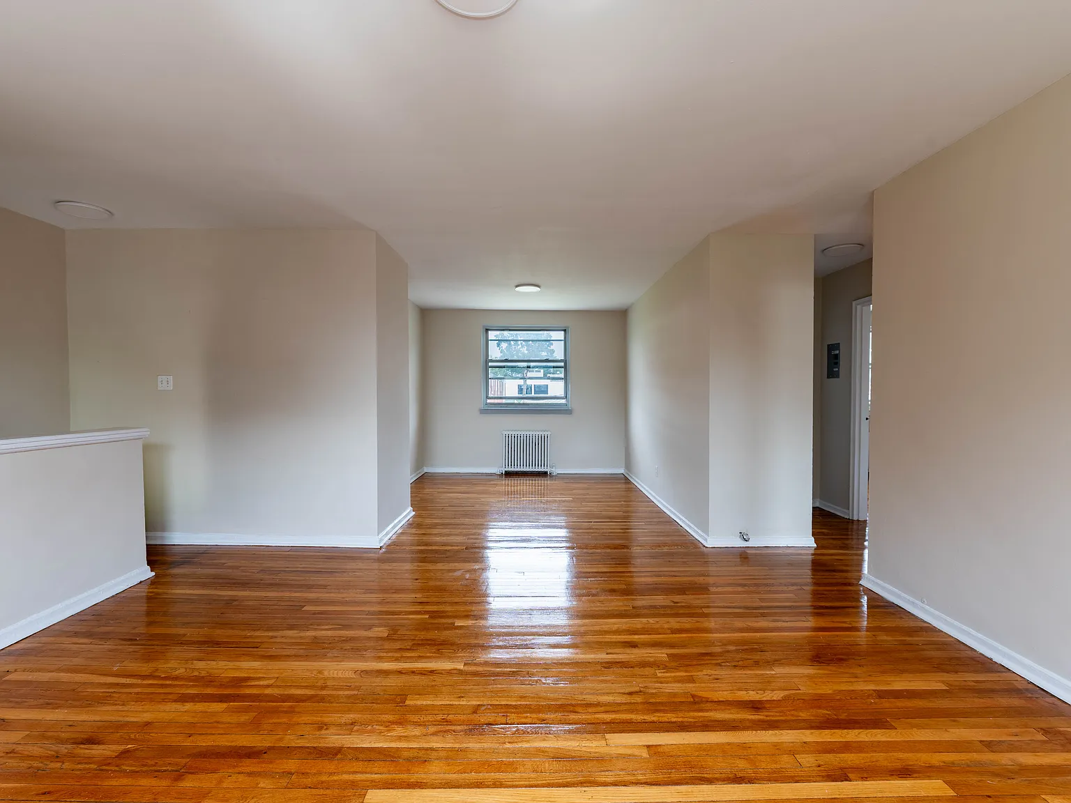 2 bed, 700 sqft, $2,175 — Photo 3