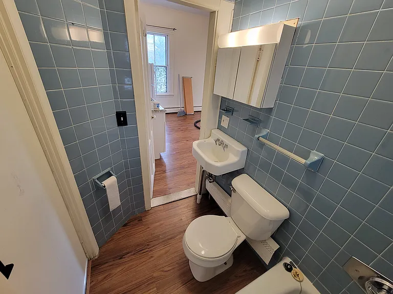 8 Sherwood St #1 — Photo 5