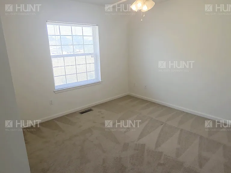 141 Minnesota Cir — Photo 16