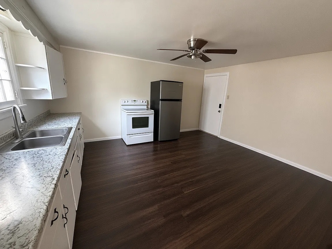 1 bed, $1,000 — Photo 4