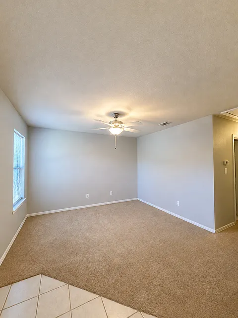 560 W Elm Unit C - 1 — Photo 2