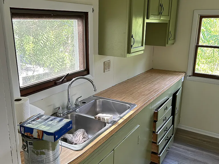 1243 Gomber Ave — Photo 6