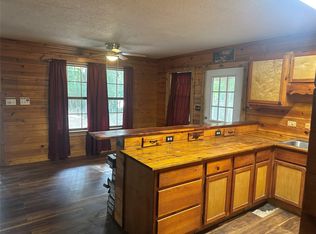 445 Escapees Dr, Livingston, TX 77351