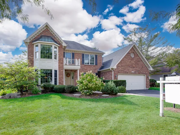 582 Partridge Dr, West Chicago, IL 60185