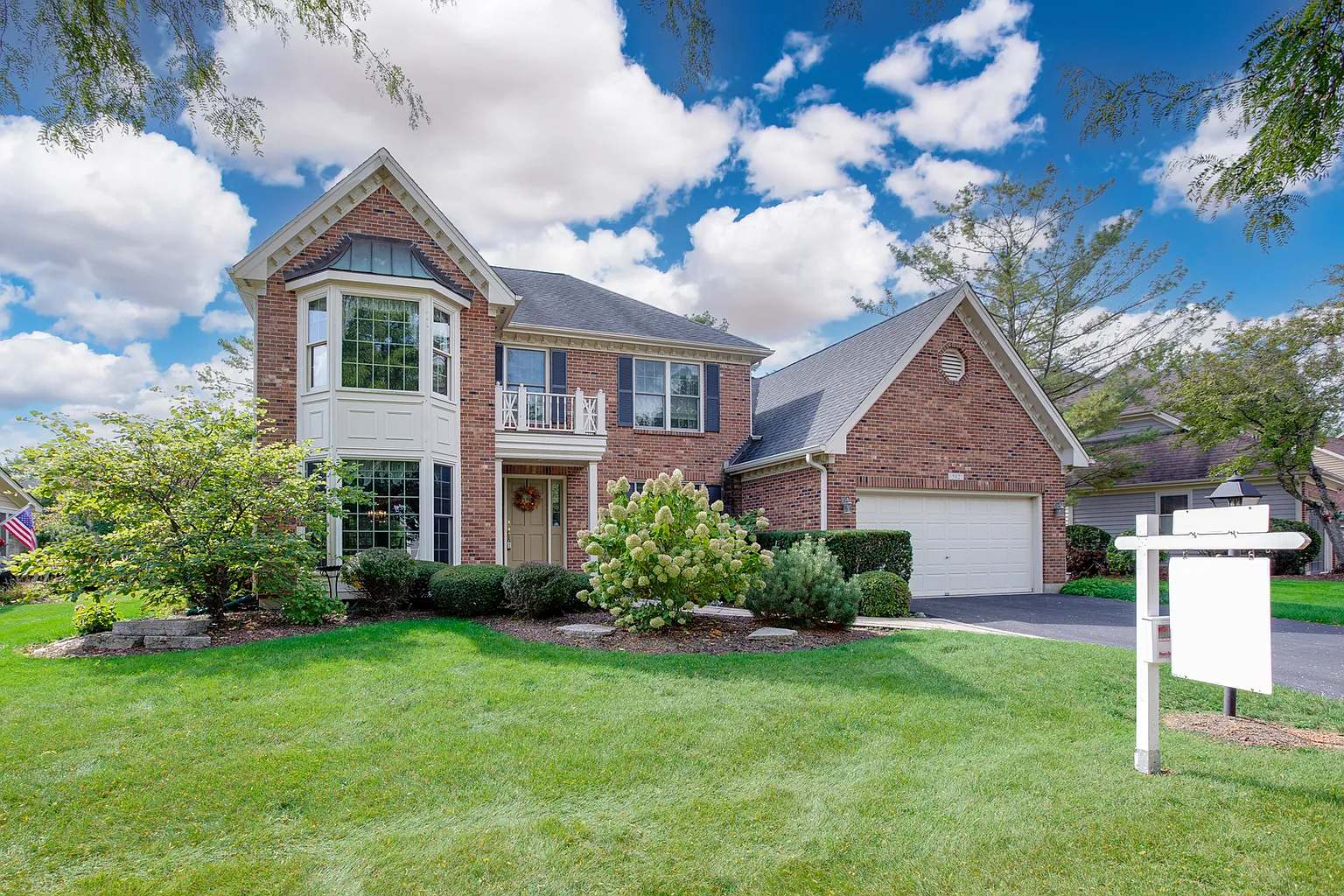 582 Partridge Dr photo 1