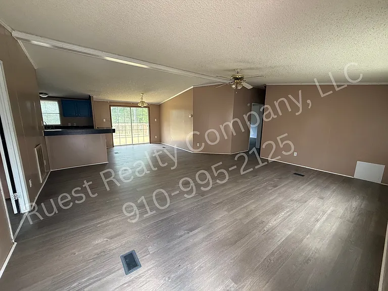 107 Joes Ct — Photo 2