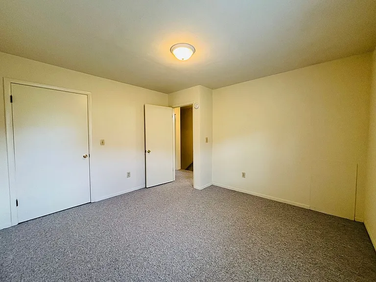 323 New Kent Rd — Photo 17