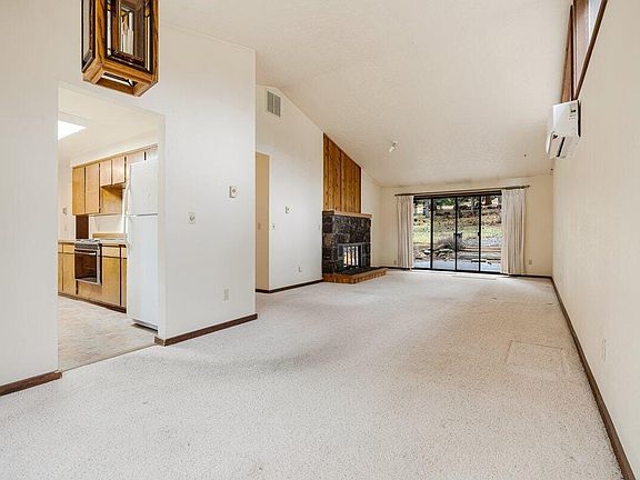 4059 NW Lower Village Rd-6