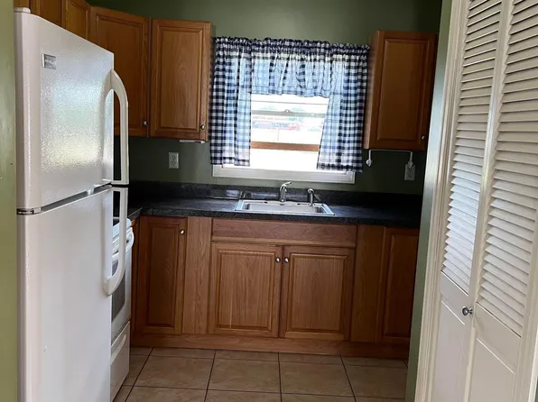 (undisclosed Address), Levittown, NY 11756