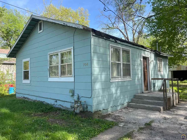 704 Ash St, Lawrence, KS 66044