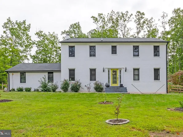 15379 Neptune Ct, Haymarket, VA 20169