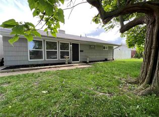 4219 Meadow Ln, Lorain, OH 44055