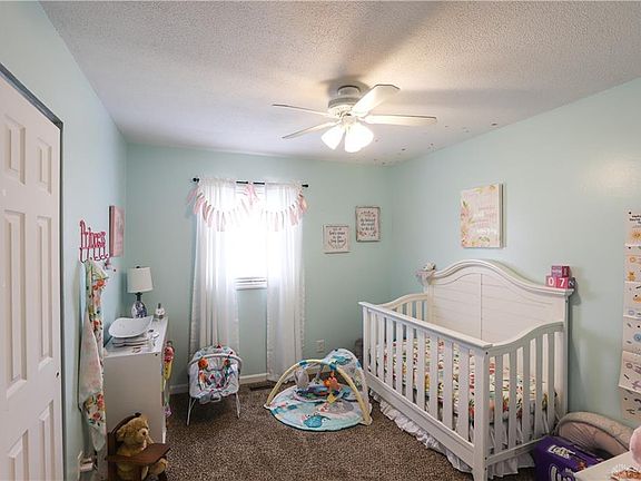 5th image of 2701 Meadow Park Dr