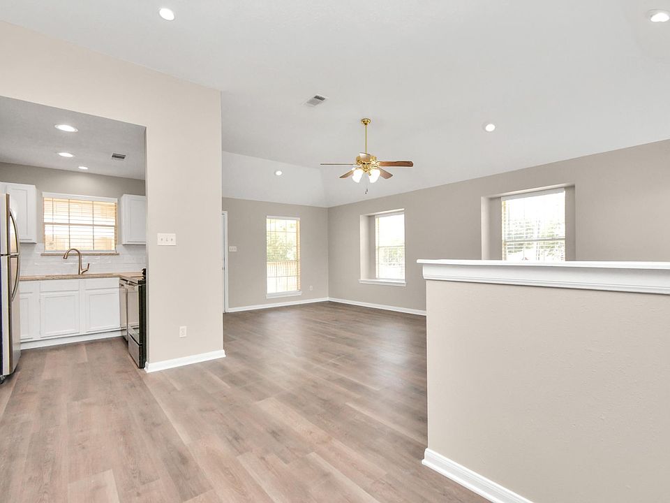 1st image of 1153 Lovett St