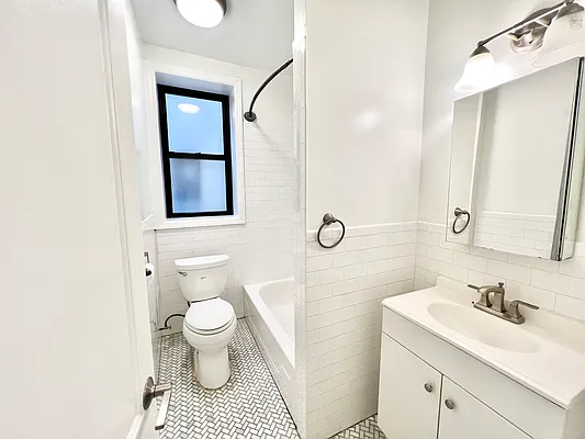 Rented by A&E Real Estate Management | media 12