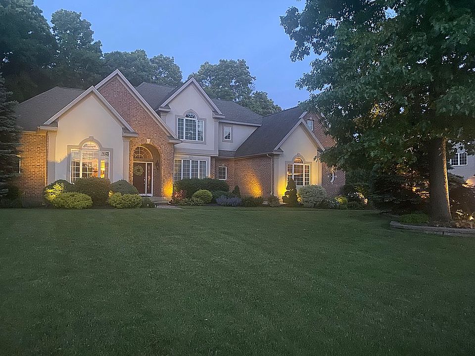 1st image of 13 Blossom Hill Ct