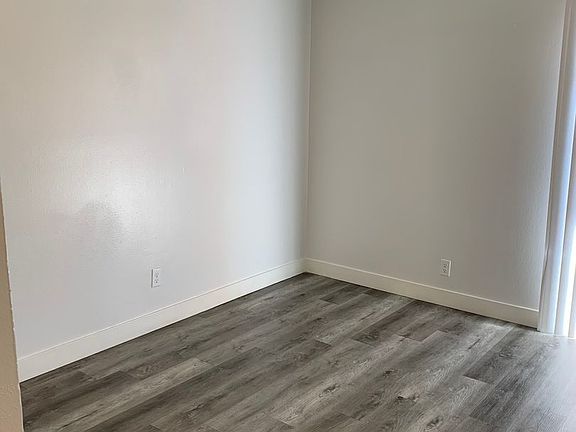 2nd image of 1734 E Erie St APT 204