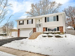 700 Evergreen Ct, Romeoville, IL 60446