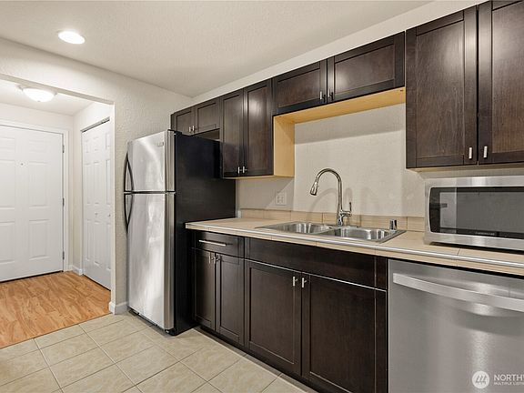 3rd image of 9494 Redmond-Woodinville Road NE #B307