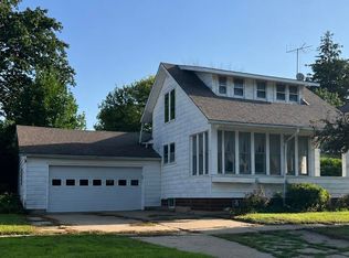 109 W Hamilton St, New Hampton, IA 50659