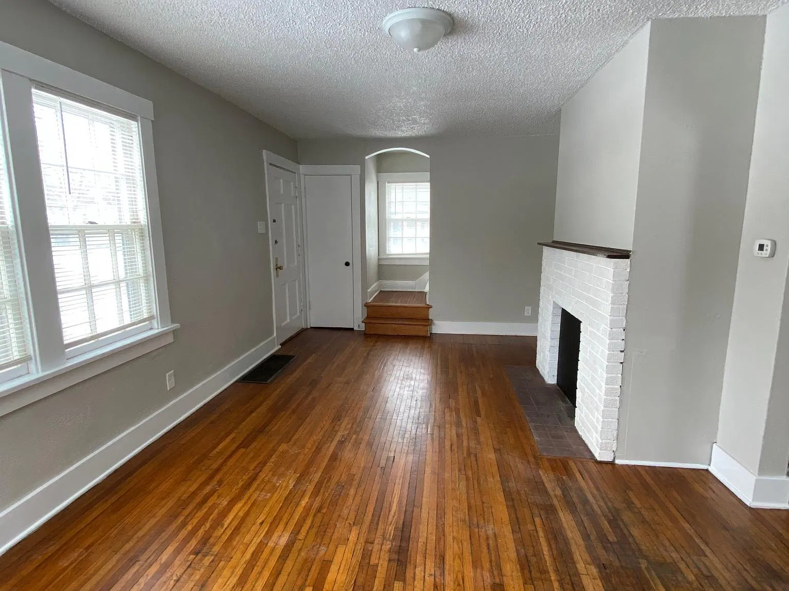4 bed, 1400 sqft, $2,180 — Photo 3