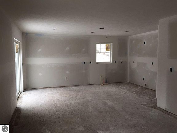 3rd image of 5365 Revella Ln