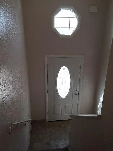 3 bed, 1.5 bath, 1321 sqft, $1,750 — Photo 4