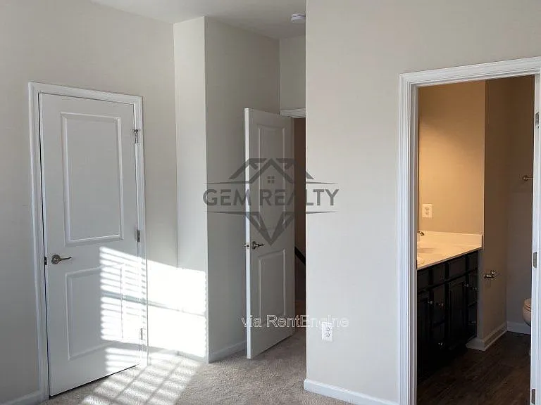 531 View Point Way — Photo 8