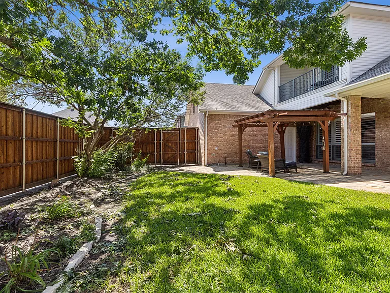 2304 Miller Ct — Photo 28